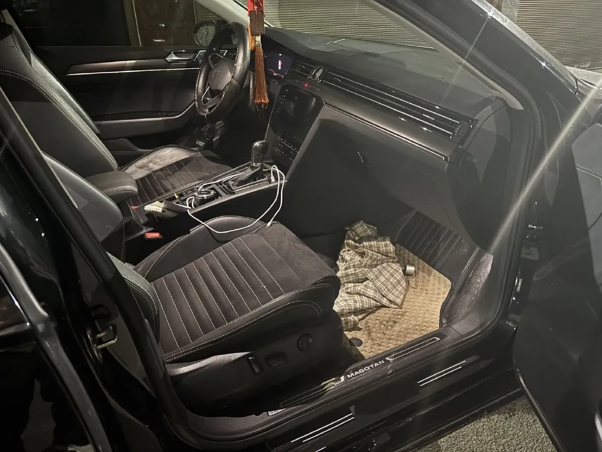 2020 Volkswagen Magotan 2.0T 186HP L4 7DCT,autocango,china used car exporter,china ev exporter,chinese used car exporter,chinese used ev exporter