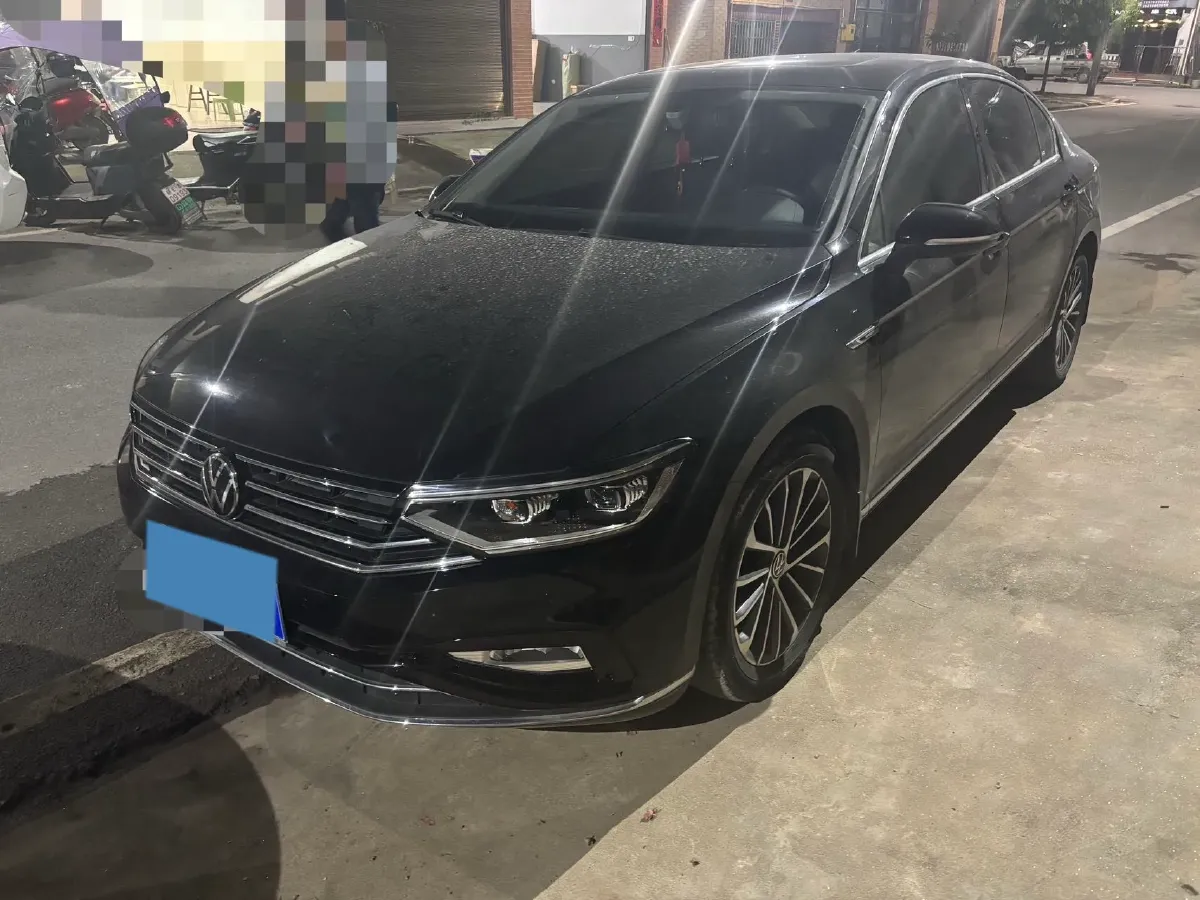 2020 Volkswagen Magotan 2.0T 186HP L4 7DCT,autocango,china used car exporter,china ev exporter,chinese used car exporter,chinese used ev exporter