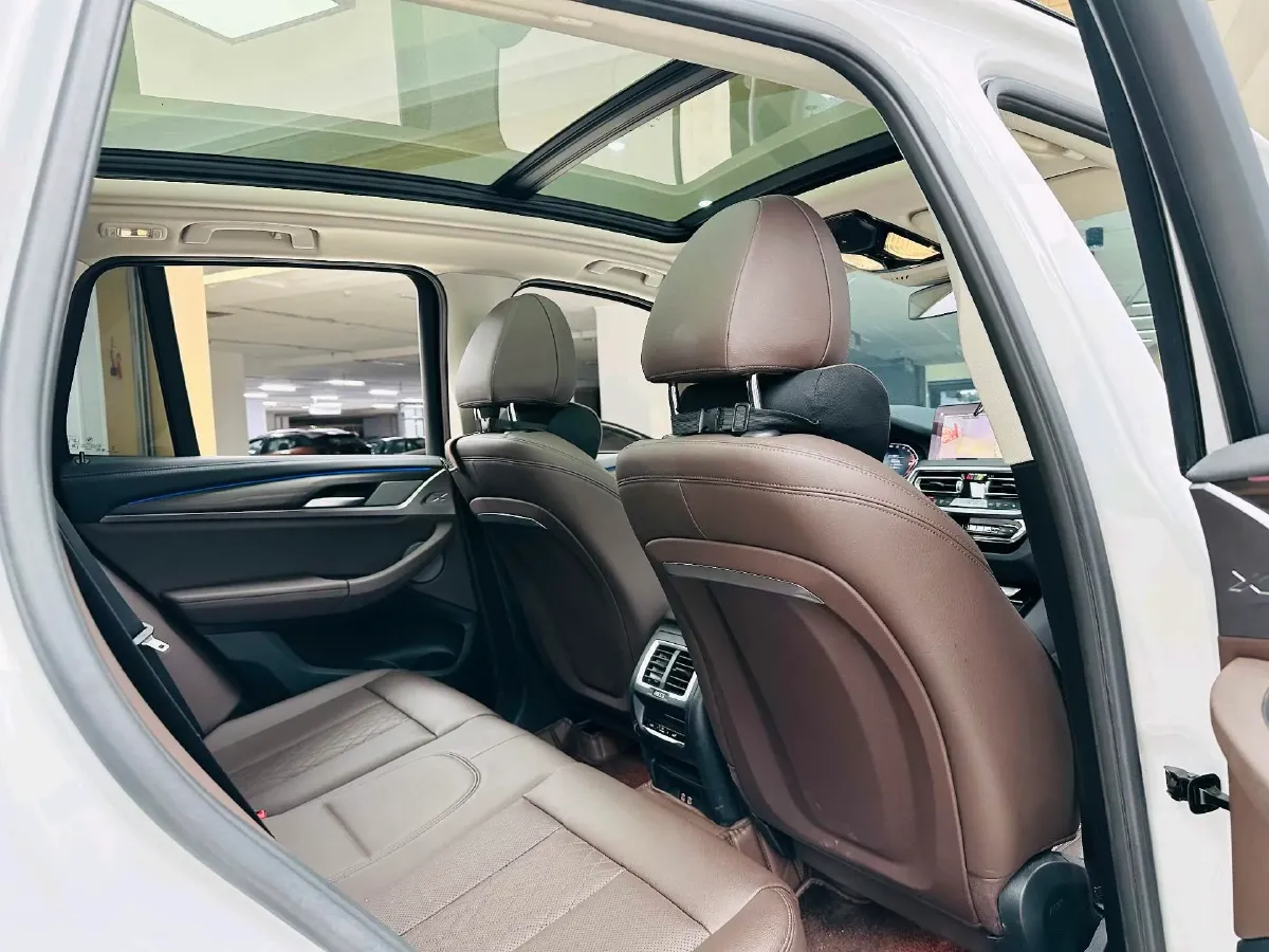 2023 BMW X3 2.0T 245HP L4 8AT,autocango,china used car exporter,china ev exporter,chinese used car exporter,chinese used ev exporter