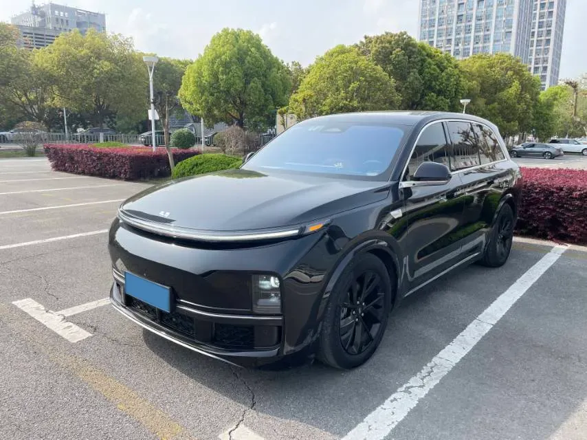2023 Li L8 Range Extended 154HP REEV 40.9KWH,autocango,china used car exporter,china ev exporter,chinese used car exporter,chinese used ev exporter