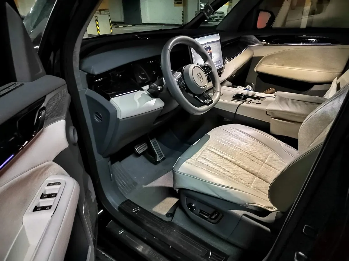 2022 Zeekr 009 BEV 116KWH,autocango,china used car exporter,china ev exporter,chinese used car exporter,chinese used ev exporter