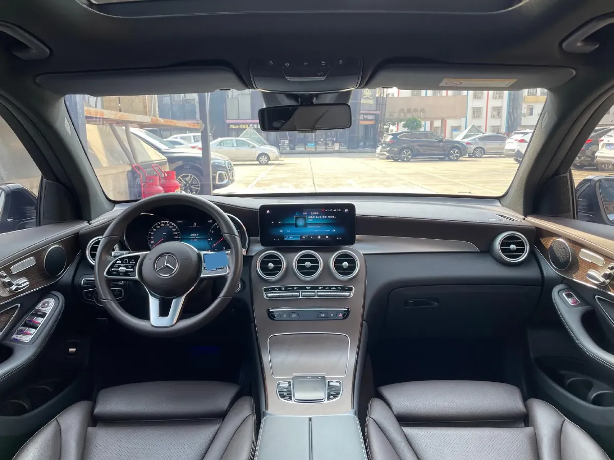 2022 Mercedes-Benz GLC Class 2.0T 258HP L4 9AT,autocango,china used car exporter,china ev exporter,chinese used car exporter,chinese used ev exporter