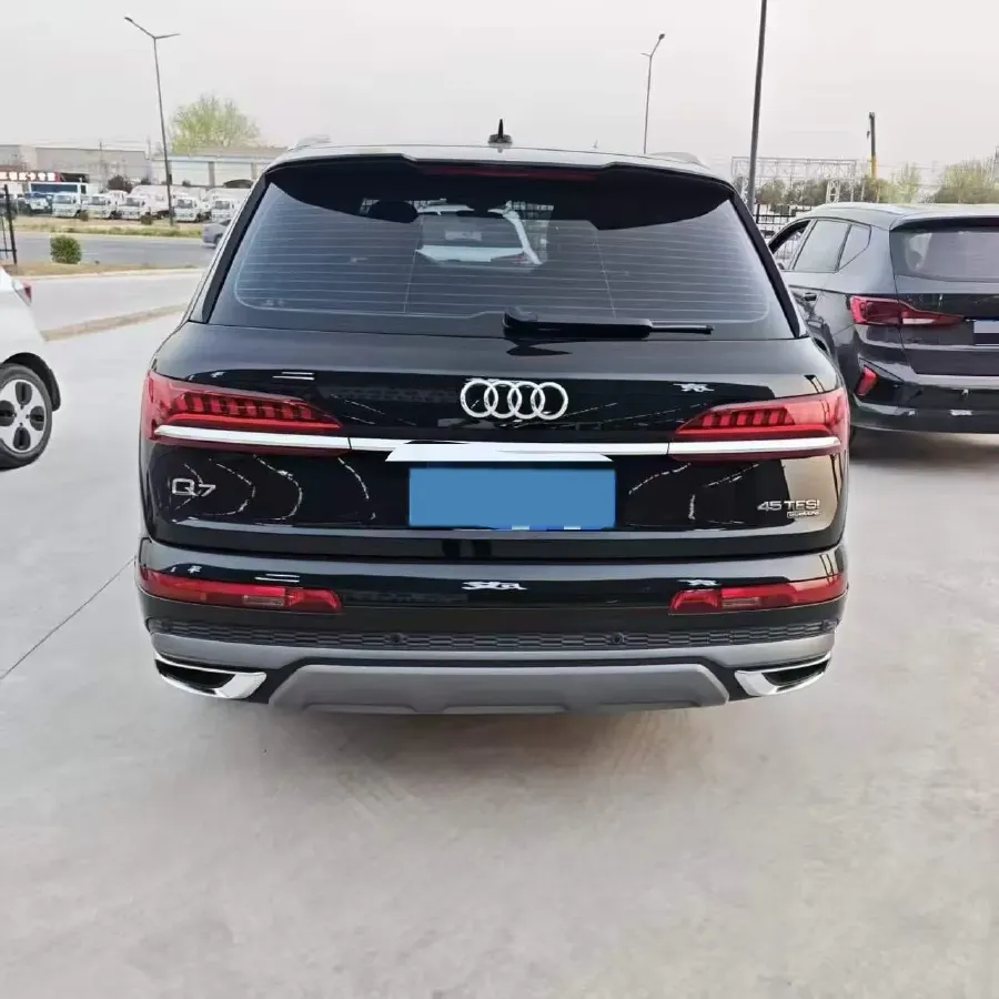 2023 Audi Q7 2.0T 265HP L4 8AT,autocango,china used car exporter,china ev exporter,chinese used car exporter,chinese used ev exporter
