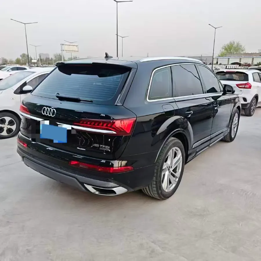 2023 Audi Q7 2.0T 265HP L4 8AT,autocango,china used car exporter,china ev exporter,chinese used car exporter,chinese used ev exporter