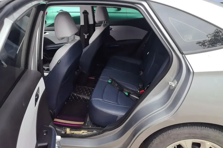 2023 Chevrolet Monza 1.5L 113HP L4 6DCT,autocango,china used car exporter,china ev exporter,chinese used car exporter,chinese used ev exporter