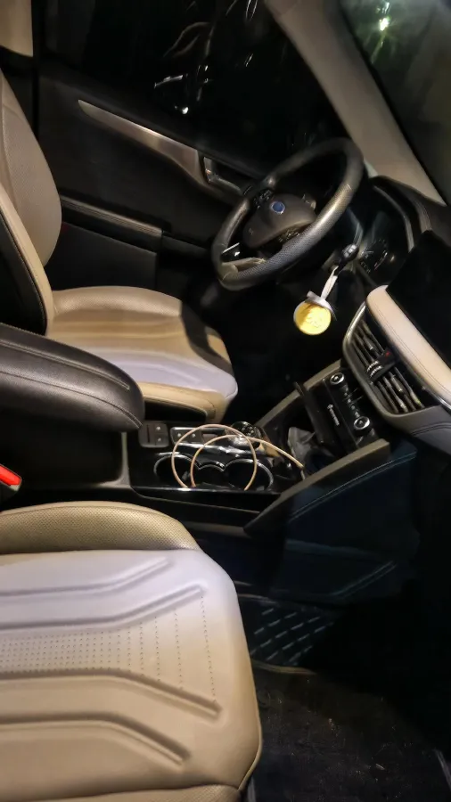 2020 Ford Escape 2.0T 248HP L4 8AT,autocango,china used car exporter,china ev exporter,chinese used car exporter,chinese used ev exporter