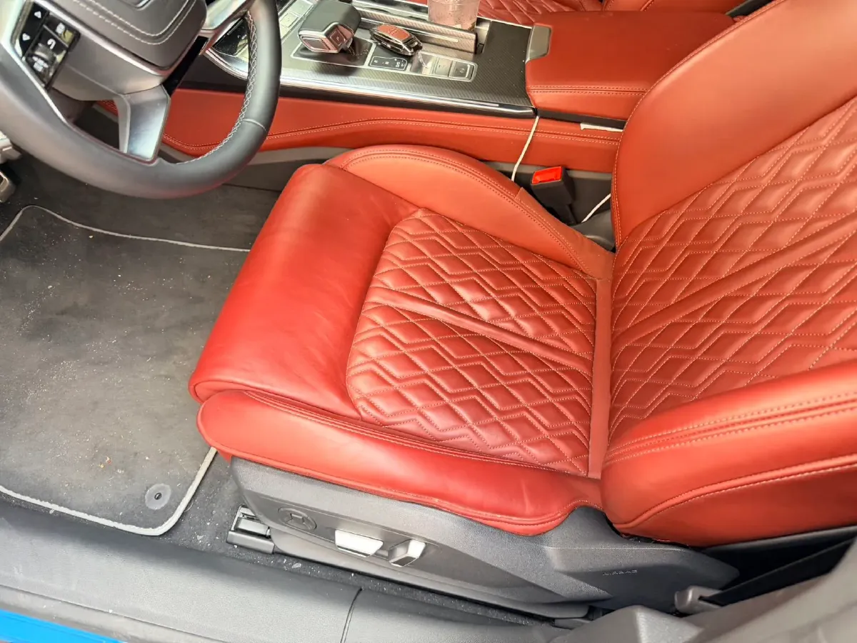 2024 Audi A7L 2.0T 245HP L4 7DCT,autocango,china used car exporter,china ev exporter,chinese used car exporter,chinese used ev exporter