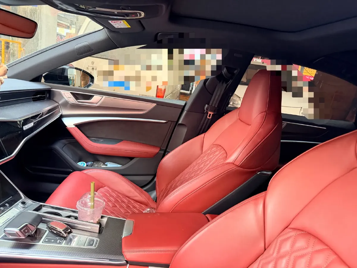 2024 Audi A7L 2.0T 245HP L4 7DCT,autocango,china used car exporter,china ev exporter,chinese used car exporter,chinese used ev exporter