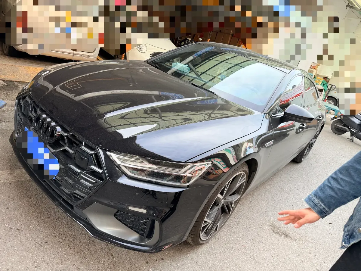 2024 Audi A7L 2.0T 245HP L4 7DCT,autocango,china used car exporter,china ev exporter,chinese used car exporter,chinese used ev exporter