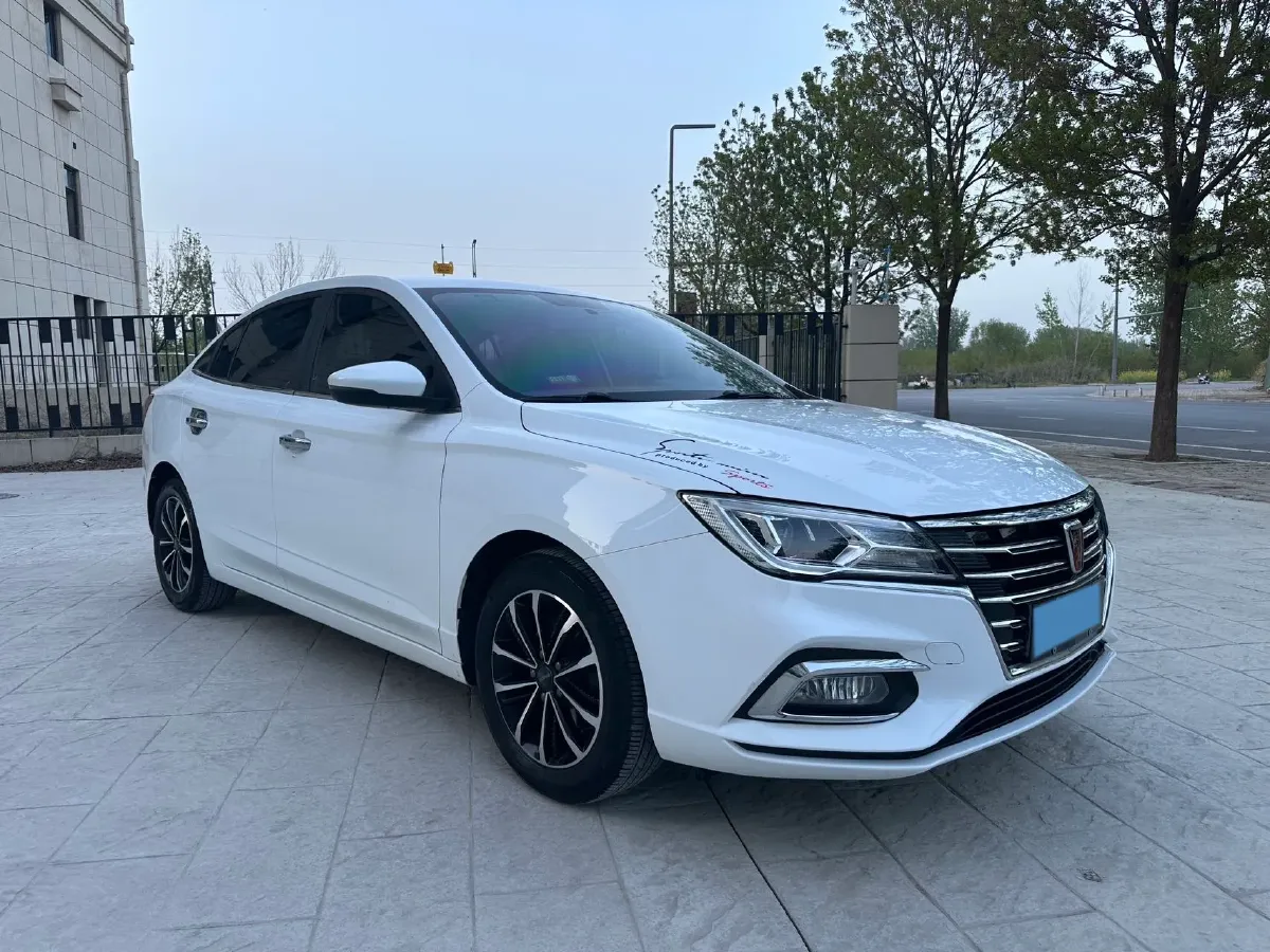 2020 Roewe i5 1.5L 120HP L4 5MT,autocango,china used car exporter,china ev exporter,chinese used car exporter,chinese used ev exporter