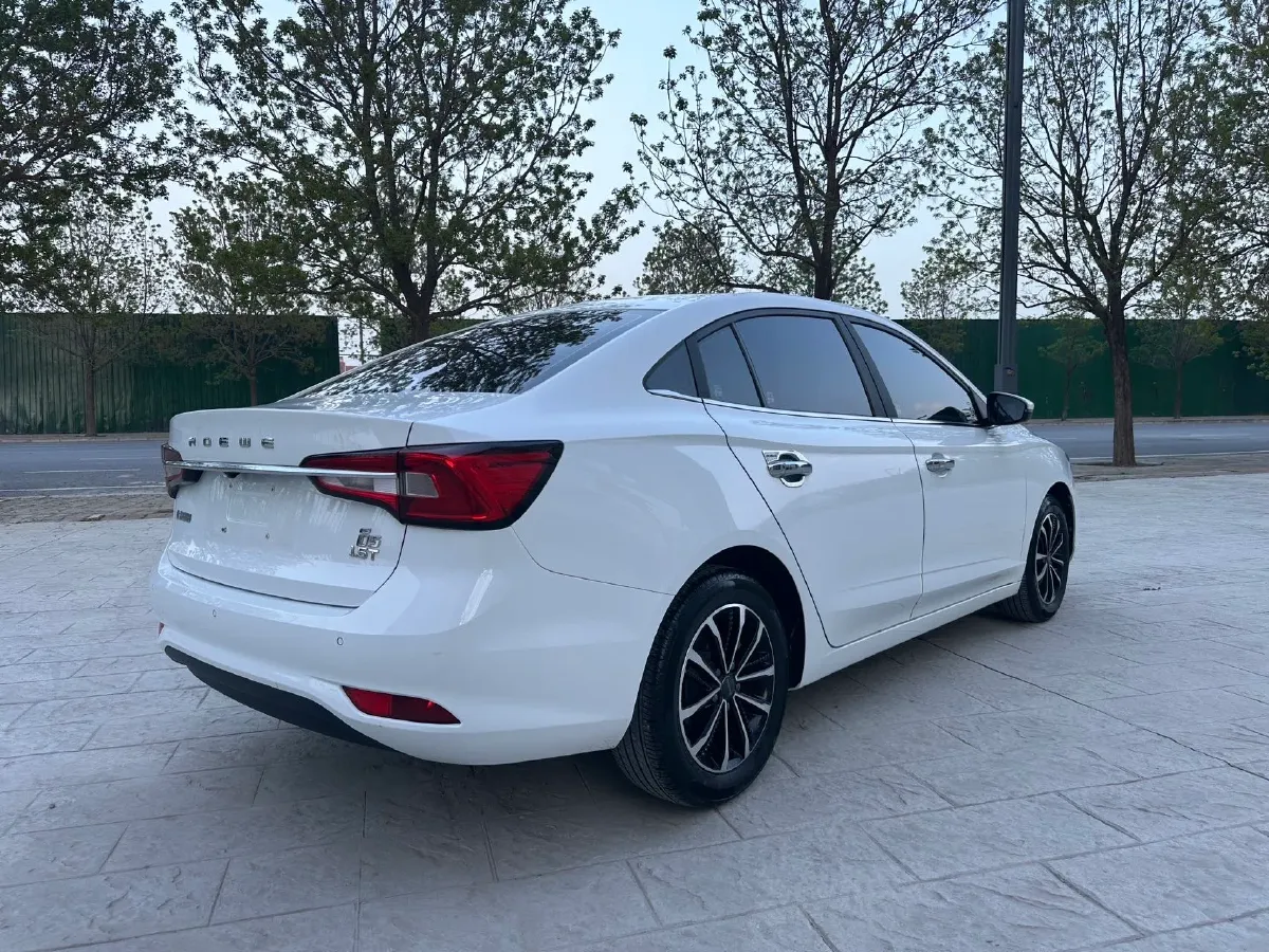 2020 Roewe i5 1.5L 120HP L4 5MT,autocango,china used car exporter,china ev exporter,chinese used car exporter,chinese used ev exporter