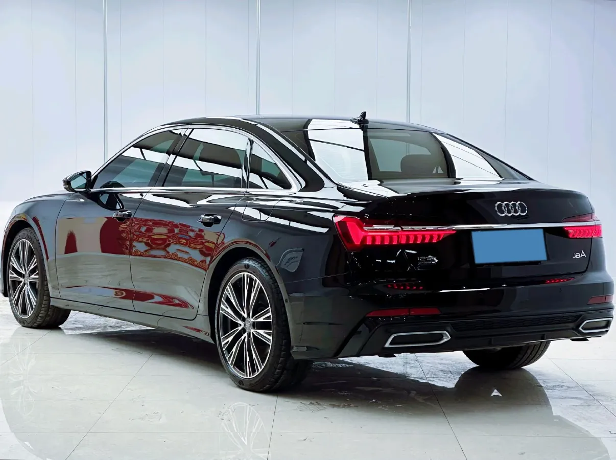 2021 Audi A6L 3.0T 340HP V6 7DCT,autocango,china used car exporter,china ev exporter,chinese used car exporter,chinese used ev exporter