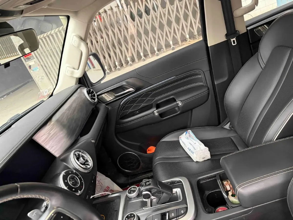 2024 Tank 300 2.0T 227HP L4 8AT,autocango,china used car exporter,china ev exporter,chinese used car exporter,chinese used ev exporter