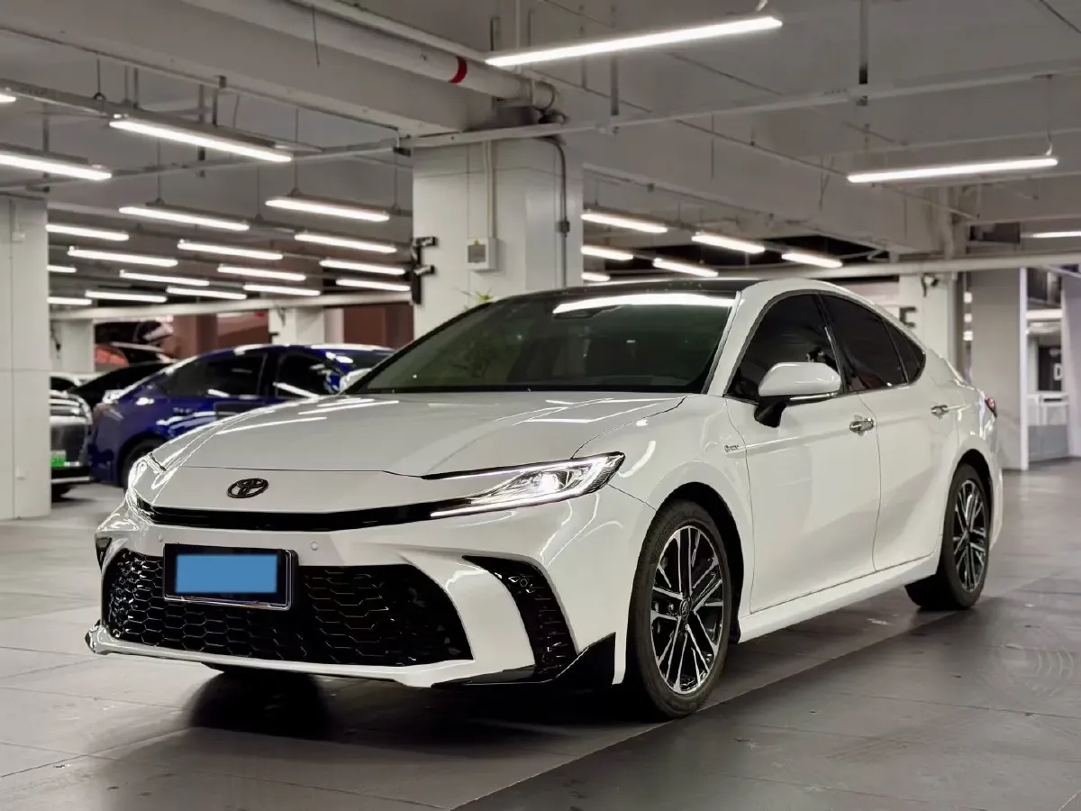 2024 Toyota Camry 2.0L 152HP L4 E-CVT Hybrid,autocango,china used car exporter,china ev exporter,chinese used car exporter,chinese used ev exporter