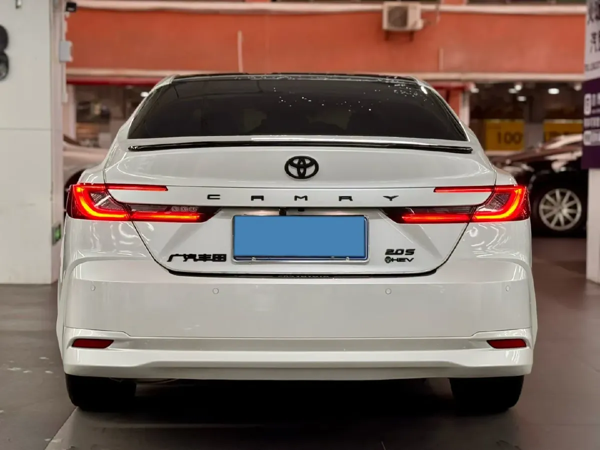 2024 Toyota Camry 2.0L 152HP L4 E-CVT Hybrid,autocango,china used car exporter,china ev exporter,chinese used car exporter,chinese used ev exporter