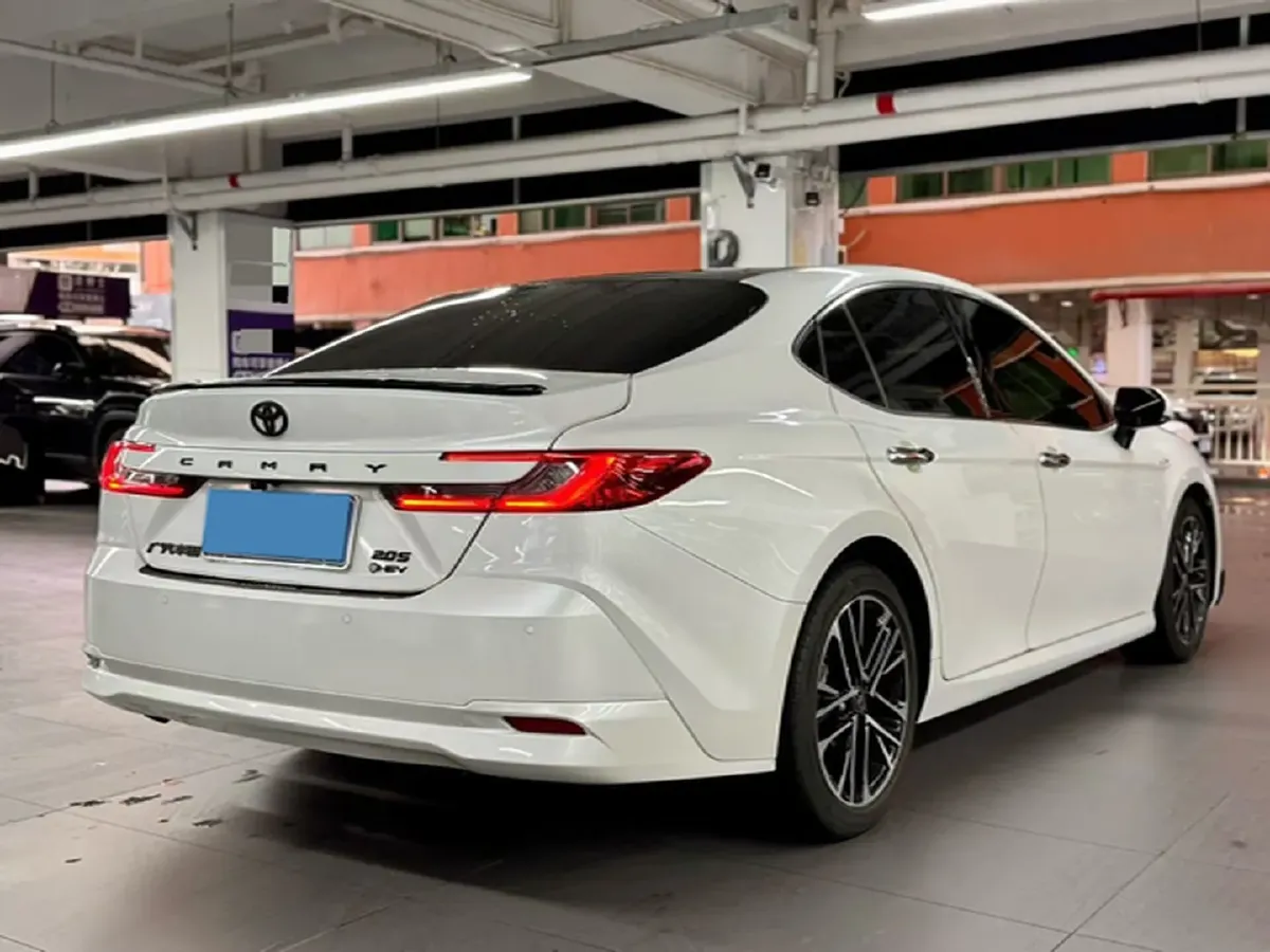 2024 Toyota Camry 2.0L 152HP L4 E-CVT Hybrid,autocango,china used car exporter,china ev exporter,chinese used car exporter,chinese used ev exporter