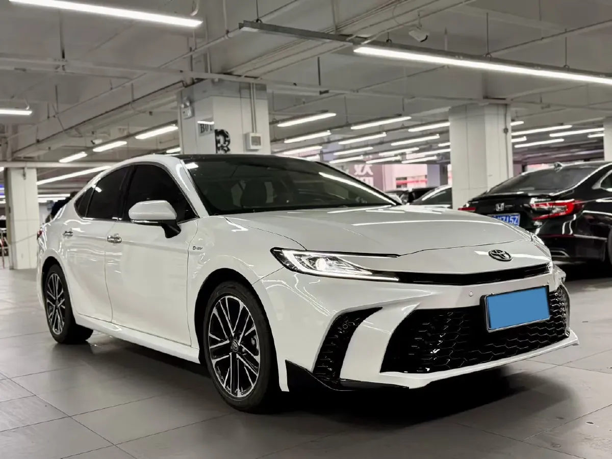 2024 Toyota Camry 2.0L 152HP L4 E-CVT Hybrid,autocango,china used car exporter,china ev exporter,chinese used car exporter,chinese used ev exporter