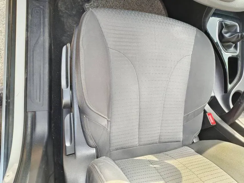 2020 BaoJun 530 1.5T 147HP L4 6MT,autocango,china used car exporter,china ev exporter,chinese used car exporter,chinese used ev exporter