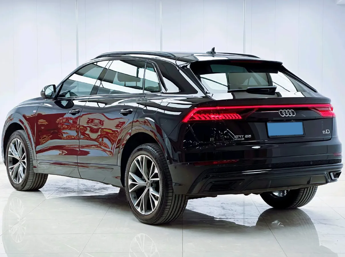 2019 Audi Q8 3.0T 340HP V6 8AT,autocango,china used car exporter,china ev exporter,chinese used car exporter,chinese used ev exporter