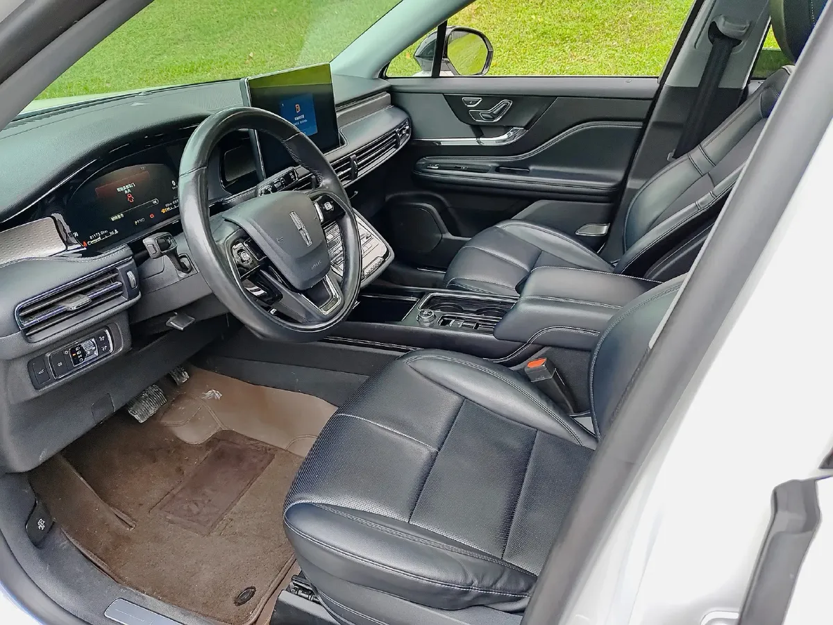 2021 Lincoln Corsair 2.0T 245HP L4 8AT,autocango,china used car exporter,china ev exporter,chinese used car exporter,chinese used ev exporter