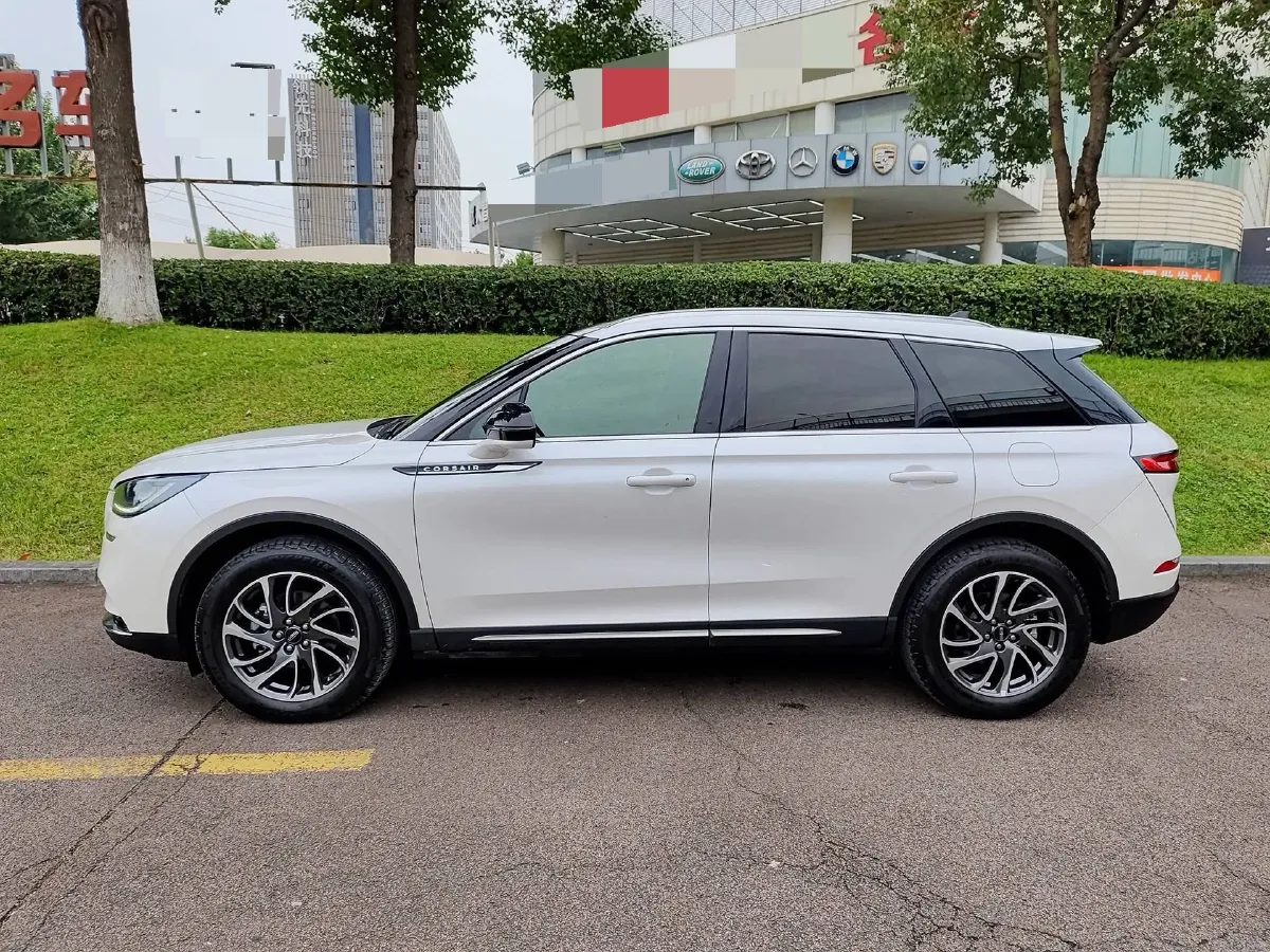 2021 Lincoln Corsair 2.0T 245HP L4 8AT,autocango,china used car exporter,china ev exporter,chinese used car exporter,chinese used ev exporter