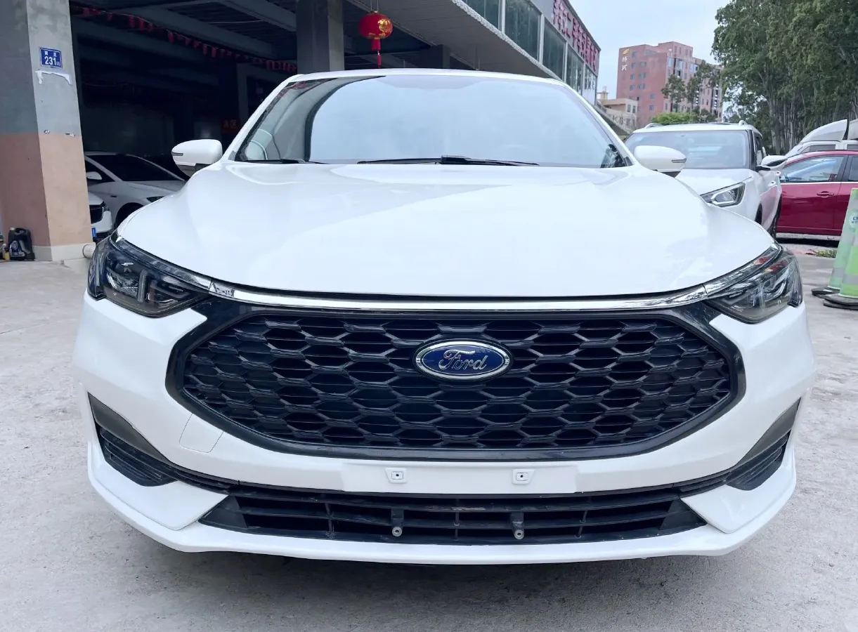 2021 Ford Escort 1.5L 122HP L3 6AT,autocango,china used car exporter,china ev exporter,chinese used car exporter,chinese used ev exporter