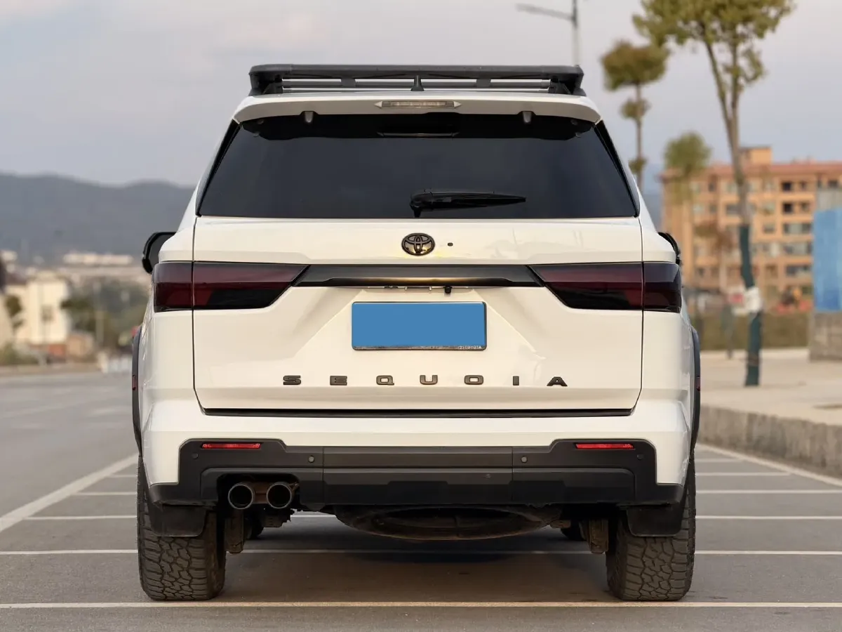 2023 HongQi H5 1.8T 197HP L4 8AT,autocango,china used car exporter,china ev exporter,chinese used car exporter,chinese used ev exporter