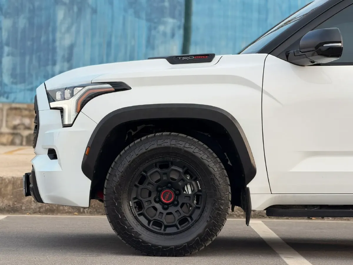 2023 HongQi H5 1.8T 197HP L4 8AT,autocango,china used car exporter,china ev exporter,chinese used car exporter,chinese used ev exporter