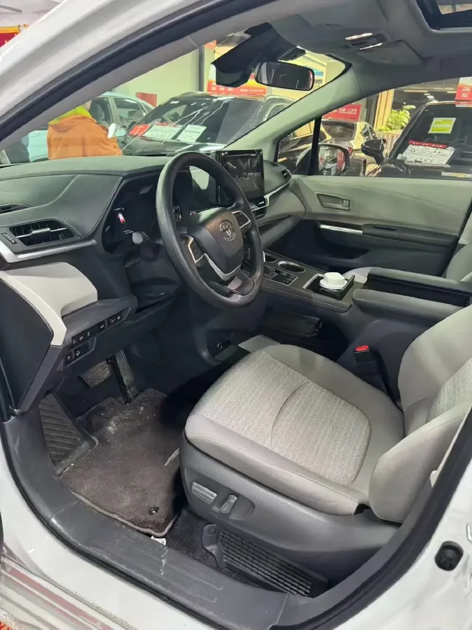 2023 Toyota Sienna 2.5L 189HP L4 E-CVT Hybrid,autocango,china used car exporter,china ev exporter,chinese used car exporter,chinese used ev exporter