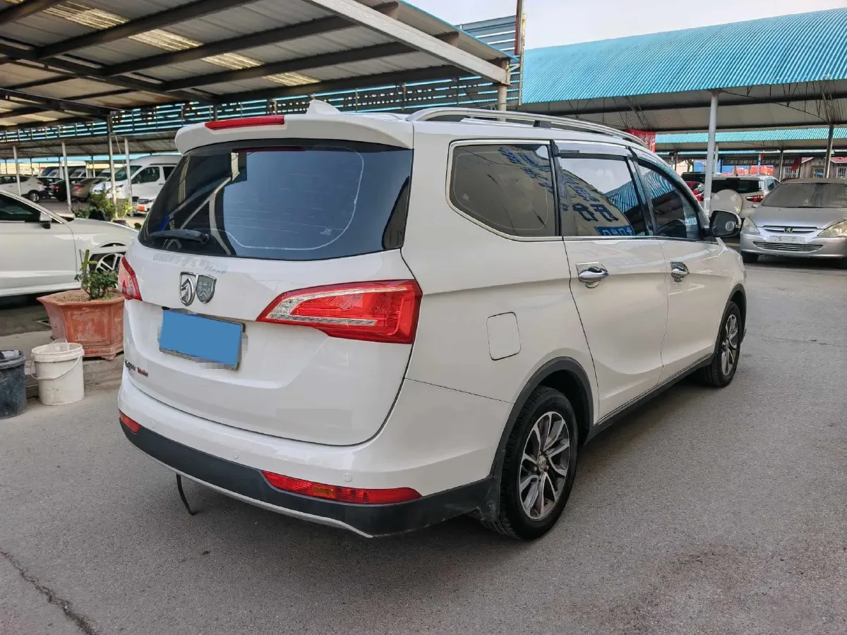 2017 BaoJun 730 1.5T 150HP L4 6MT,autocango,china used car exporter,china ev exporter,chinese used car exporter,chinese used ev exporter