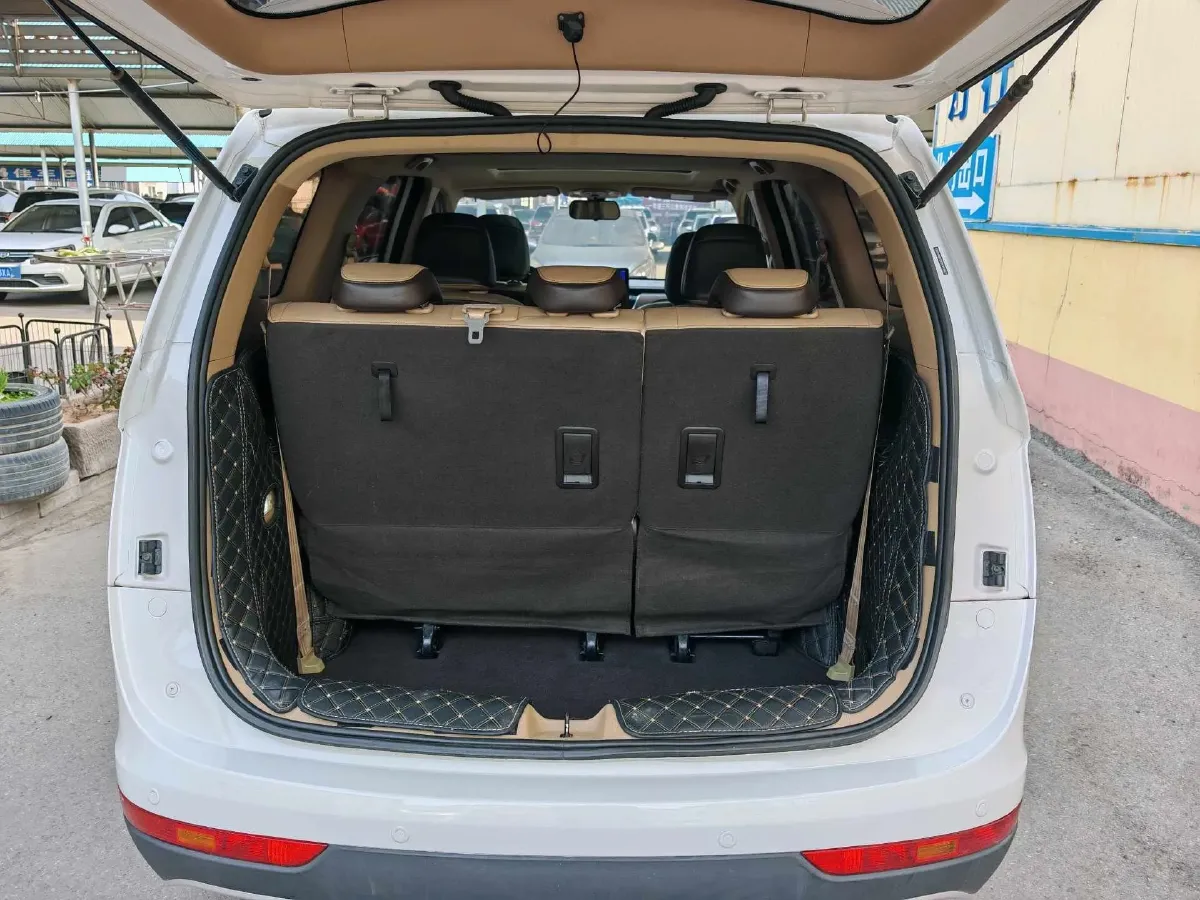 2017 BaoJun 730 1.5T 150HP L4 6MT,autocango,china used car exporter,china ev exporter,chinese used car exporter,chinese used ev exporter