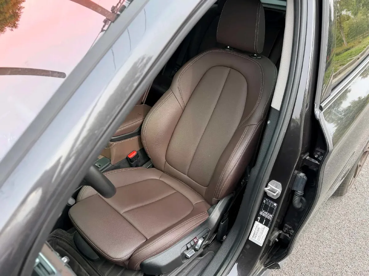 2022 BMW X1 2.0T 192HP L4 7DCT,autocango,china used car exporter,china ev exporter,chinese used car exporter,chinese used ev exporter