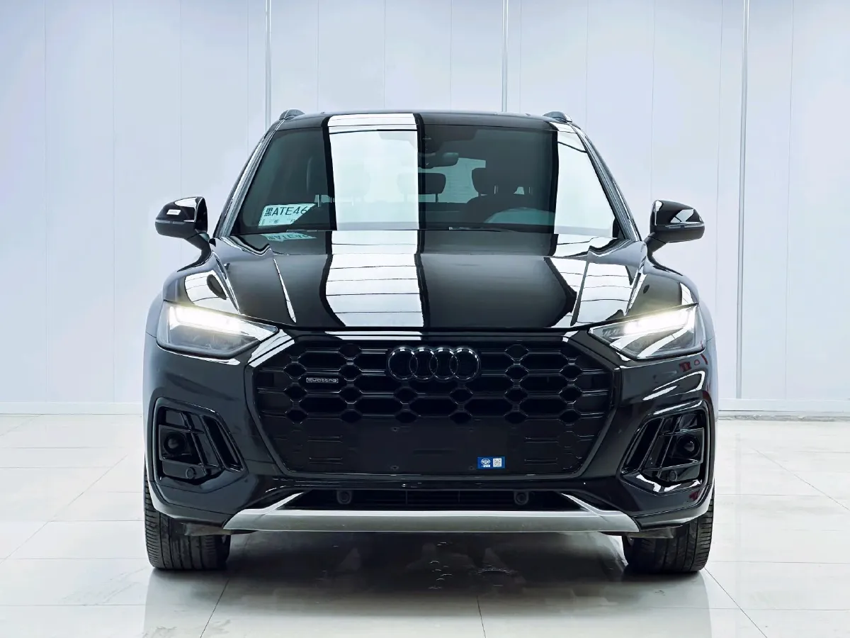 2024 Audi Q5L 2.0T 245HP L4 7DCT,autocango,china used car exporter,china ev exporter,chinese used car exporter,chinese used ev exporter
