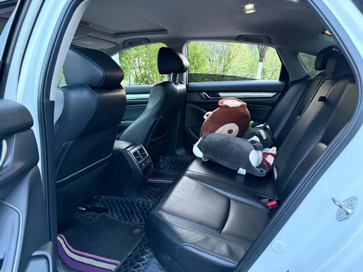 2022 Honda Accord 1.5T 194HP L4 CVT,autocango,china used car exporter,china ev exporter,chinese used car exporter,chinese used ev exporter