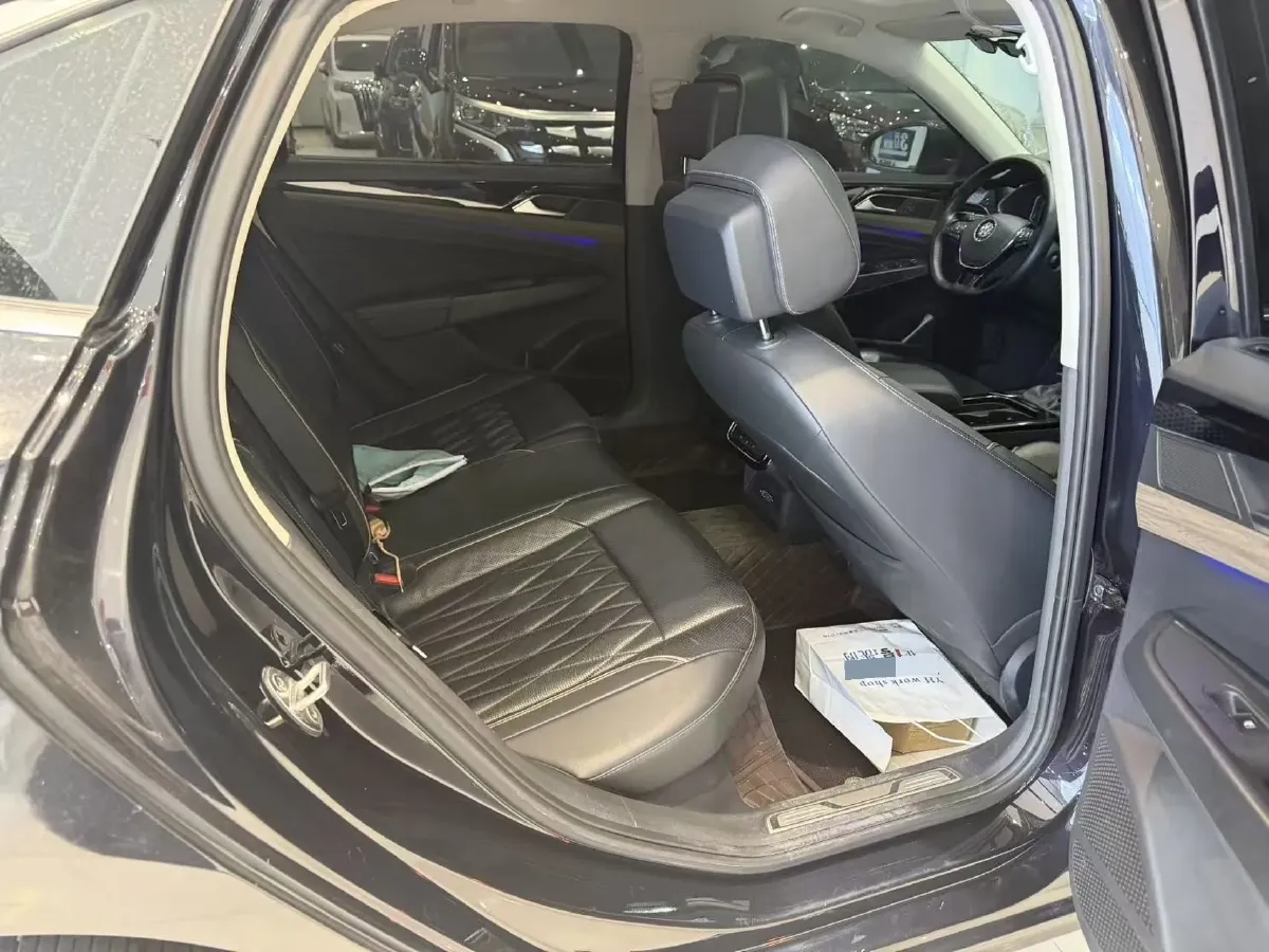 2019 Volvo V40 1.5T 152HP L4 6AT,autocango,china used car exporter,china ev exporter,chinese used car exporter,chinese used ev exporter