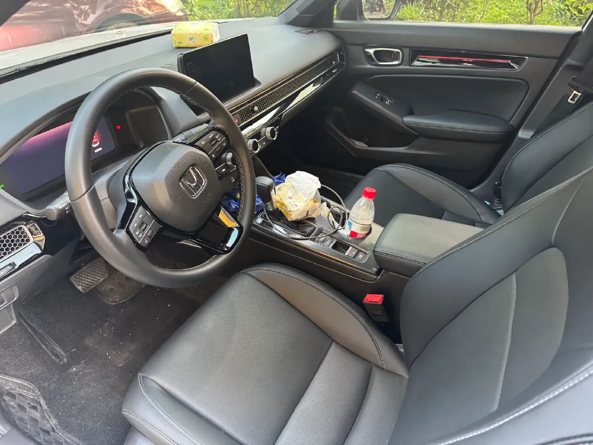 2025 Honda Civic 1.5T 182HP L4 CVT,autocango,china used car exporter,china ev exporter,chinese used car exporter,chinese used ev exporter