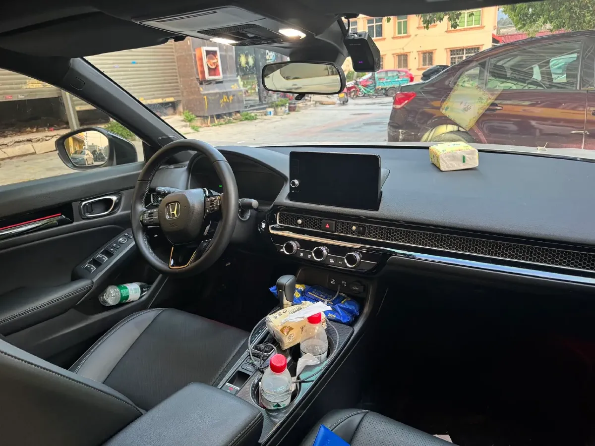 2025 Honda Civic 1.5T 182HP L4 CVT,autocango,china used car exporter,china ev exporter,chinese used car exporter,chinese used ev exporter