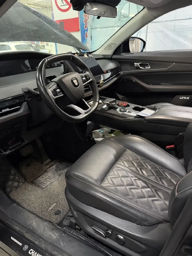 2021 ChangAn UNI-K 2.0T 233HP L4 8AT,autocango,china used car exporter,china ev exporter,chinese used car exporter,chinese used ev exporter