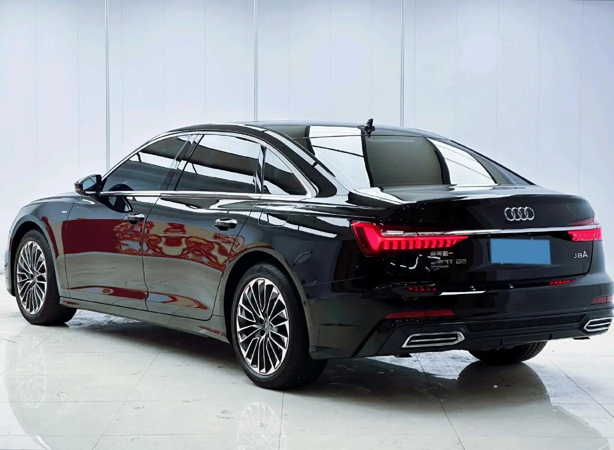 2020 Audi A6L 2.0T 252HP L4 7DCT PHEV 14.1KWH,autocango,china used car exporter,china ev exporter,chinese used car exporter,chinese used ev exporter