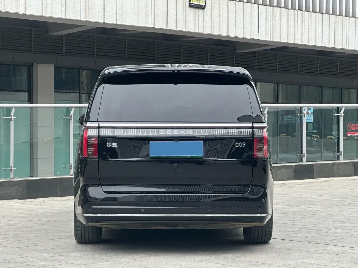 2024 Zeekr 009 BEV 108KWH,autocango,china used car exporter,china ev exporter,chinese used car exporter,chinese used ev exporter