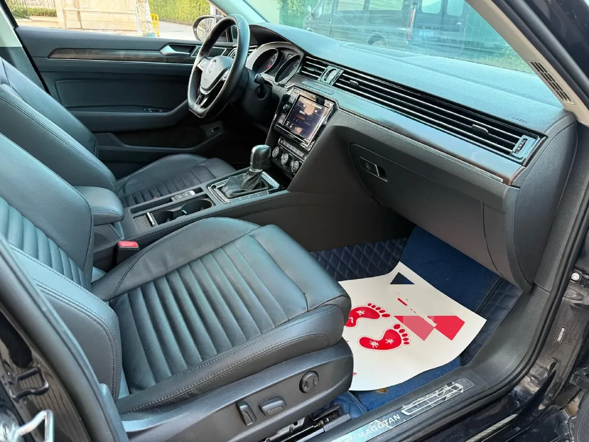 2019 Volkswagen Magotan 2.0T 186HP L4 7DCT,autocango,china used car exporter,china ev exporter,chinese used car exporter,chinese used ev exporter