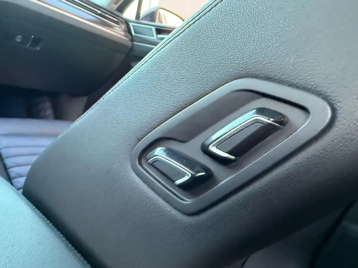 2019 Volkswagen Magotan 2.0T 186HP L4 7DCT,autocango,china used car exporter,china ev exporter,chinese used car exporter,chinese used ev exporter