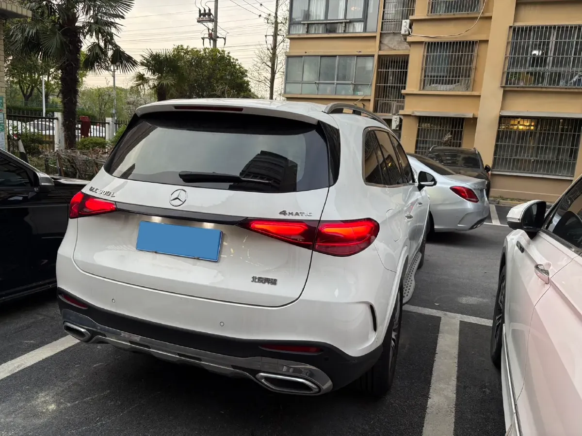 2023 Mercedes-Benz GLC Class 2.0T 258HP L4 9AT,autocango,china used car exporter,china ev exporter,chinese used car exporter,chinese used ev exporter