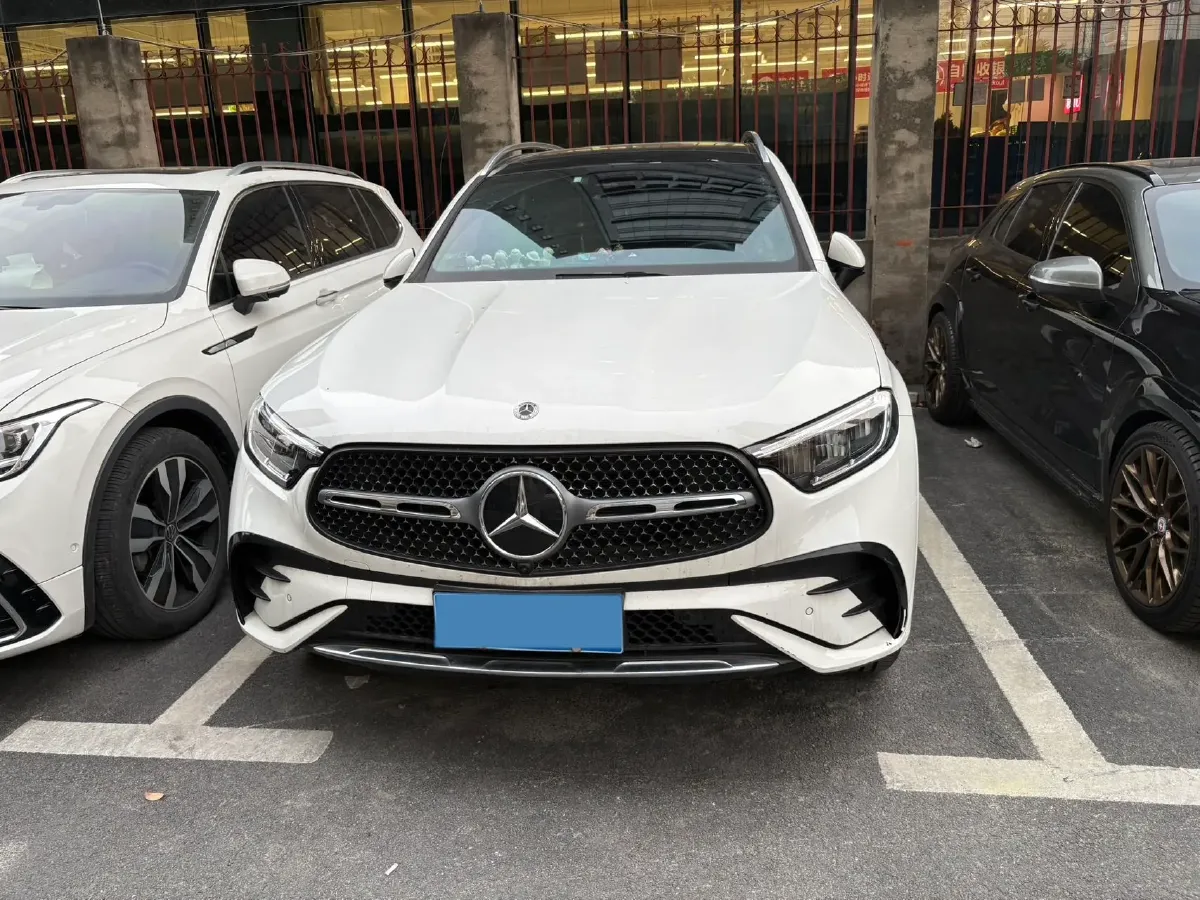 2023 Mercedes-Benz GLC Class 2.0T 258HP L4 9AT,autocango,china used car exporter,china ev exporter,chinese used car exporter,chinese used ev exporter