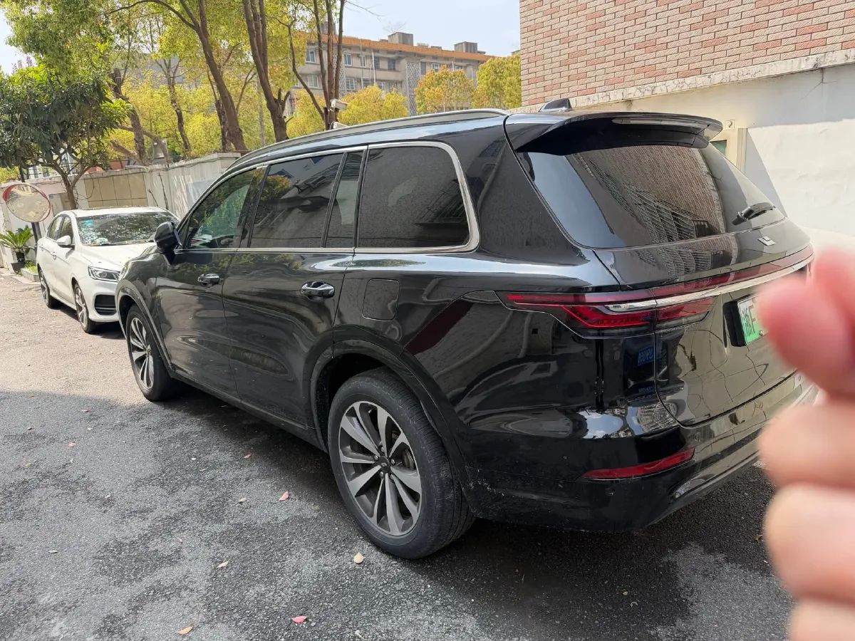 2020 Li ONE Range Extended 131HP REEV 40.5KWH,autocango,china used car exporter,china ev exporter,chinese used car exporter,chinese used ev exporter
