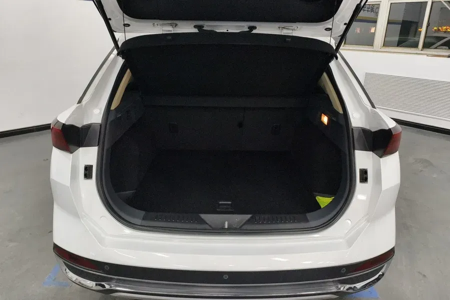 2023 Bestune T77 1.5T 169HP L4 7DCT,autocango,china used car exporter,china ev exporter,chinese used car exporter,chinese used ev exporter