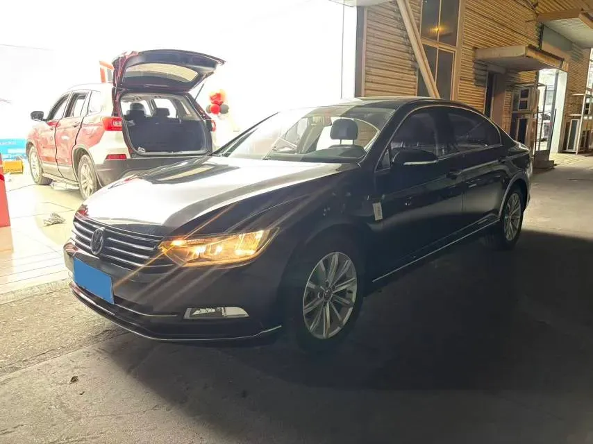 2018 Volkswagen Magotan 1.4T 150HP L4 7DCT,autocango,china used car exporter,china ev exporter,chinese used car exporter,chinese used ev exporter