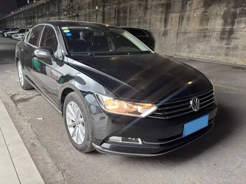 2018 Volkswagen Magotan 1.4T 150HP L4 7DCT,autocango,china used car exporter,china ev exporter,chinese used car exporter,chinese used ev exporter