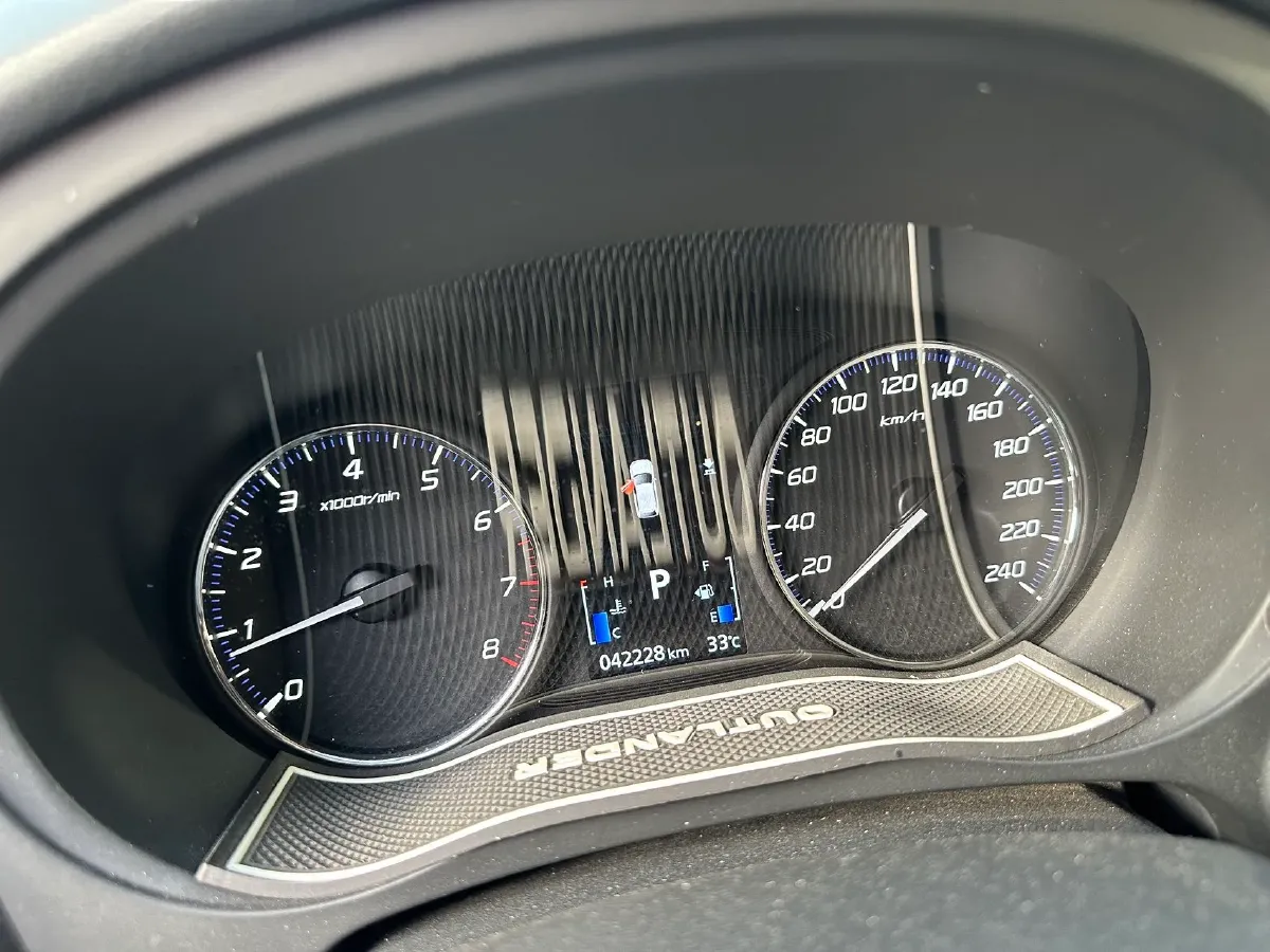 2021 Mitsubishi Outlander 2.0L 166HP L4 CVT,autocango,china used car exporter,china ev exporter,chinese used car exporter,chinese used ev exporter