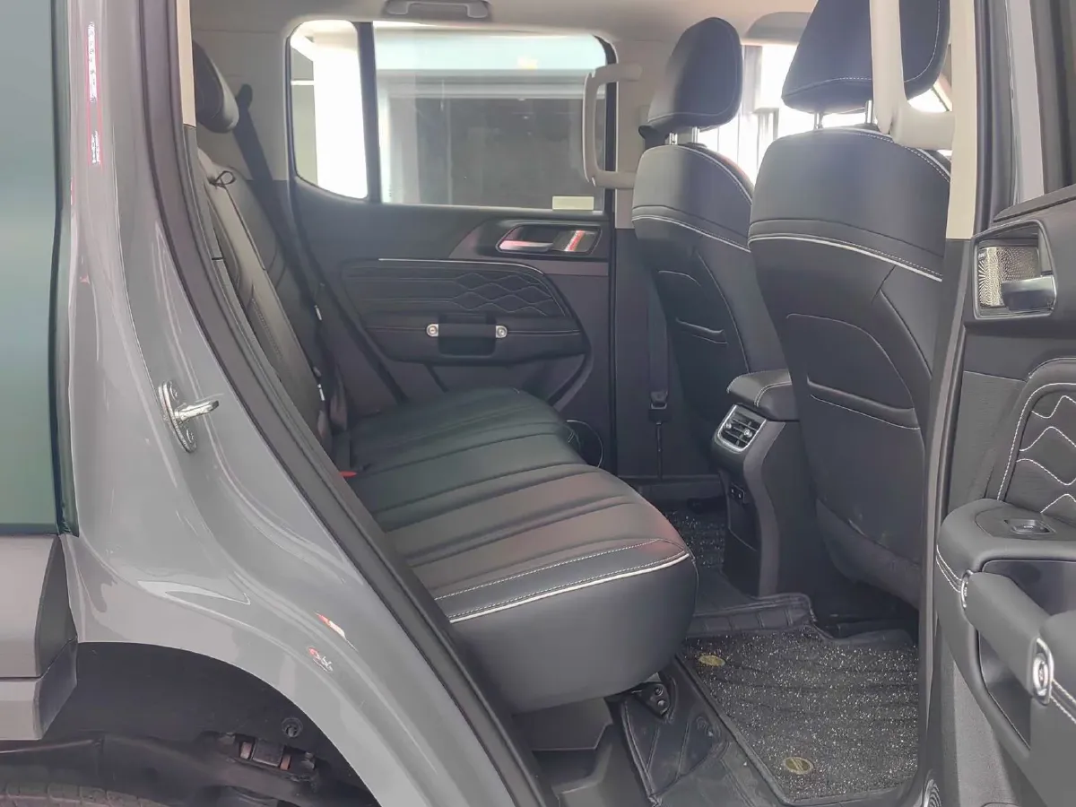 2024 Tank 300 2.0T 227HP L4 8AT,autocango,china used car exporter,china ev exporter,chinese used car exporter,chinese used ev exporter